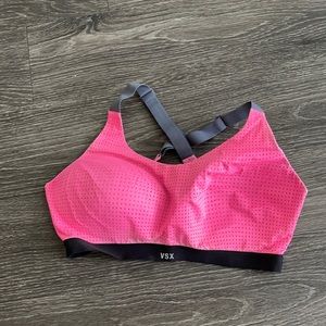 VS shorts bra